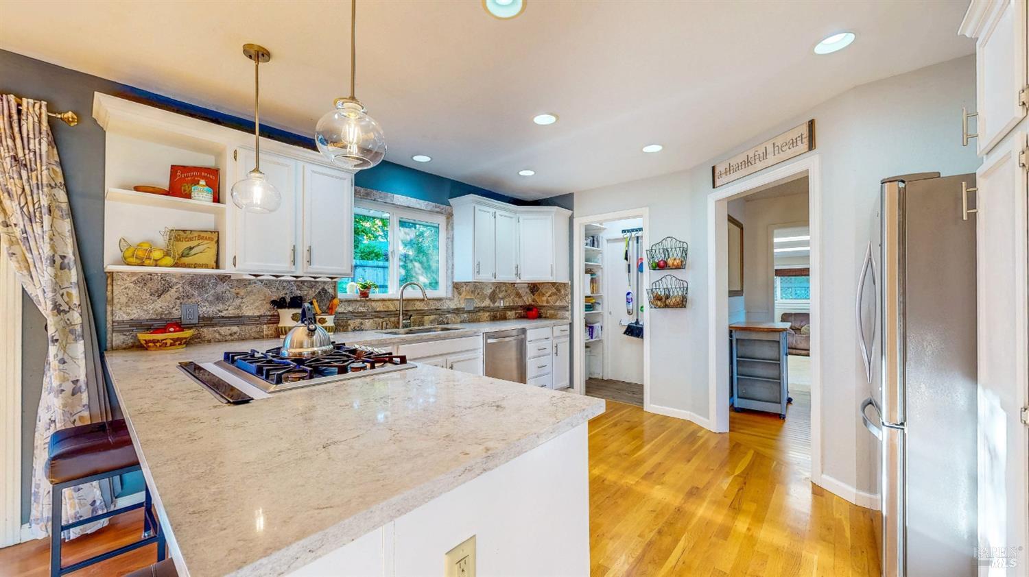 2142 Laguna Road Santa Rosa CA 95401