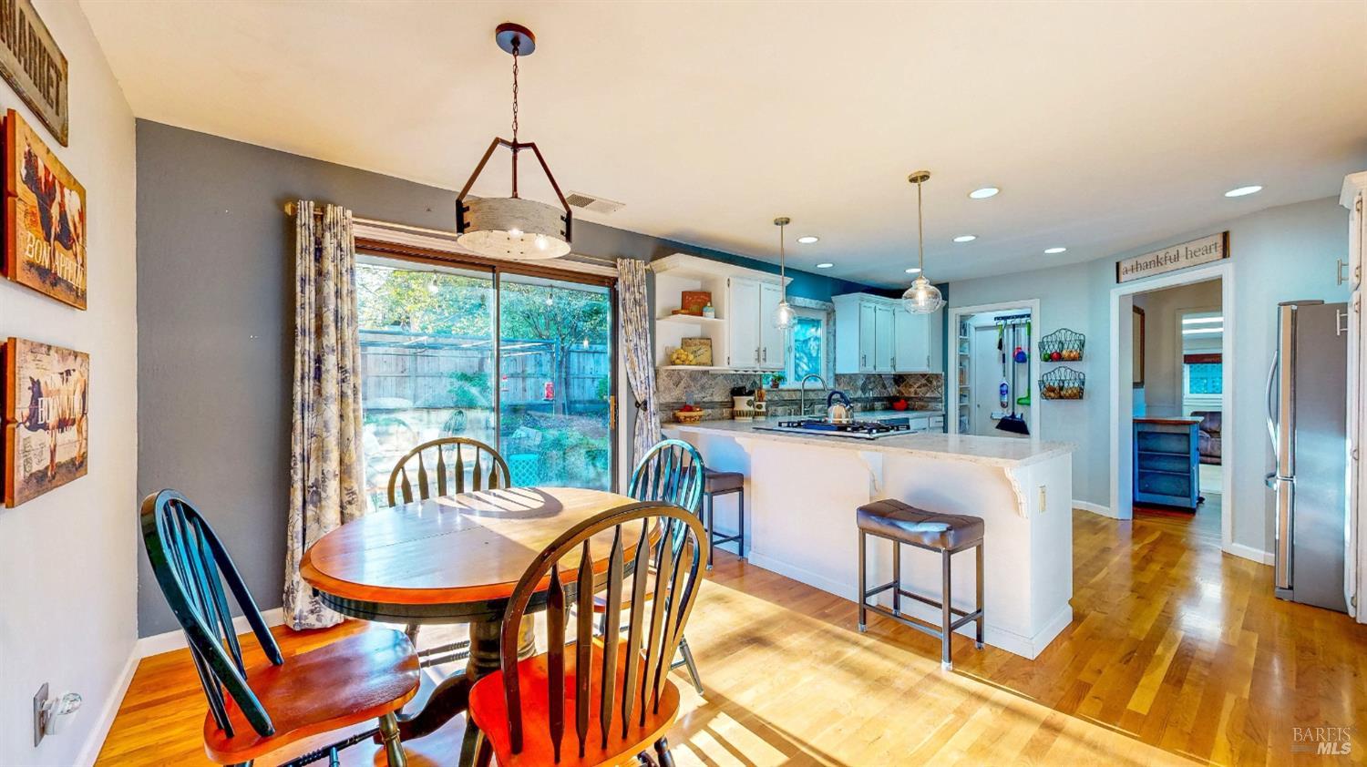 2142 Laguna Road Santa Rosa CA 95401