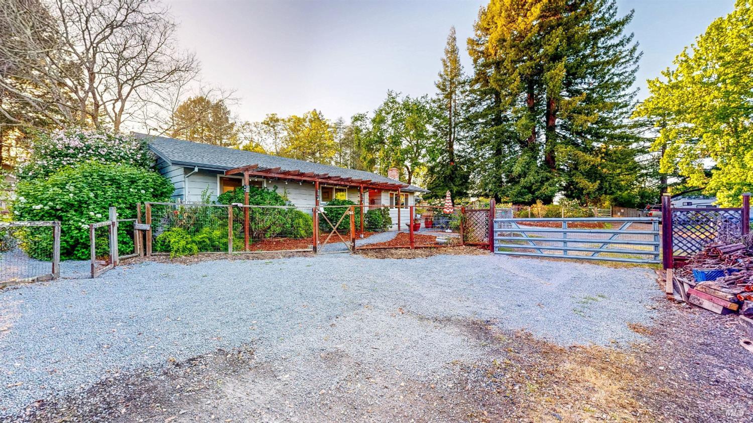 2142 Laguna Road Santa Rosa CA 95401