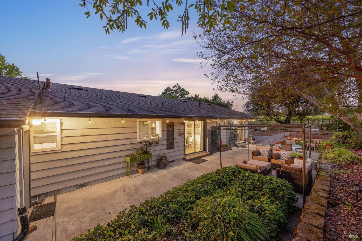 2142 Laguna Road Santa Rosa CA 95401