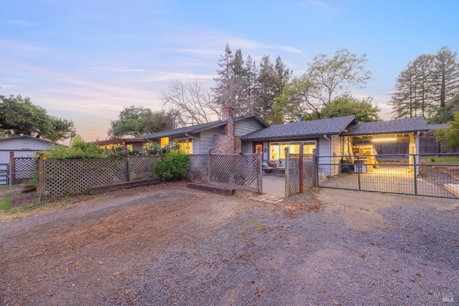 2142 Laguna Road Santa Rosa CA 95401