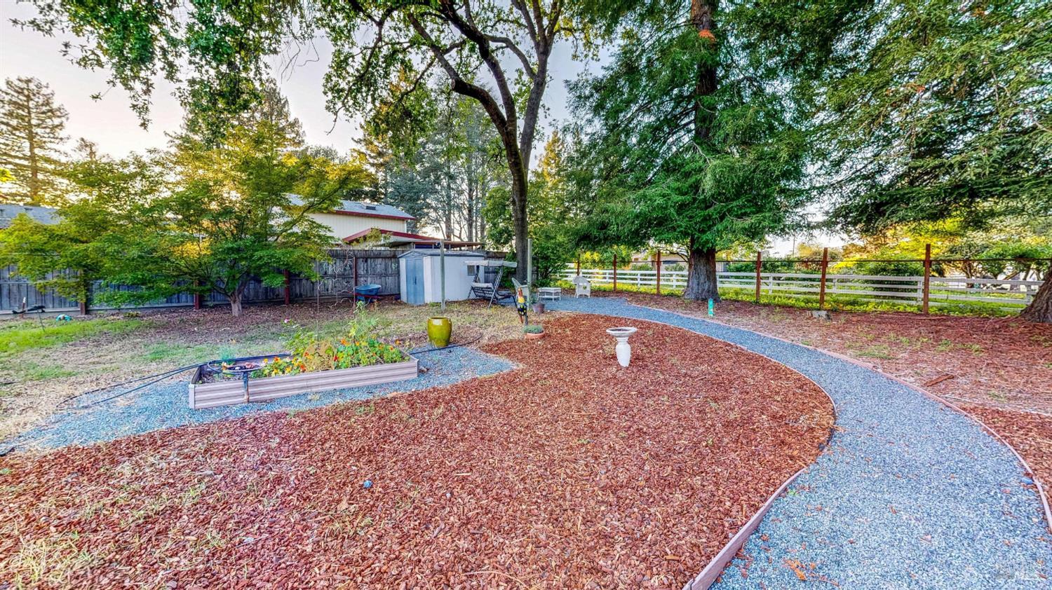 2142 Laguna Road Santa Rosa CA 95401