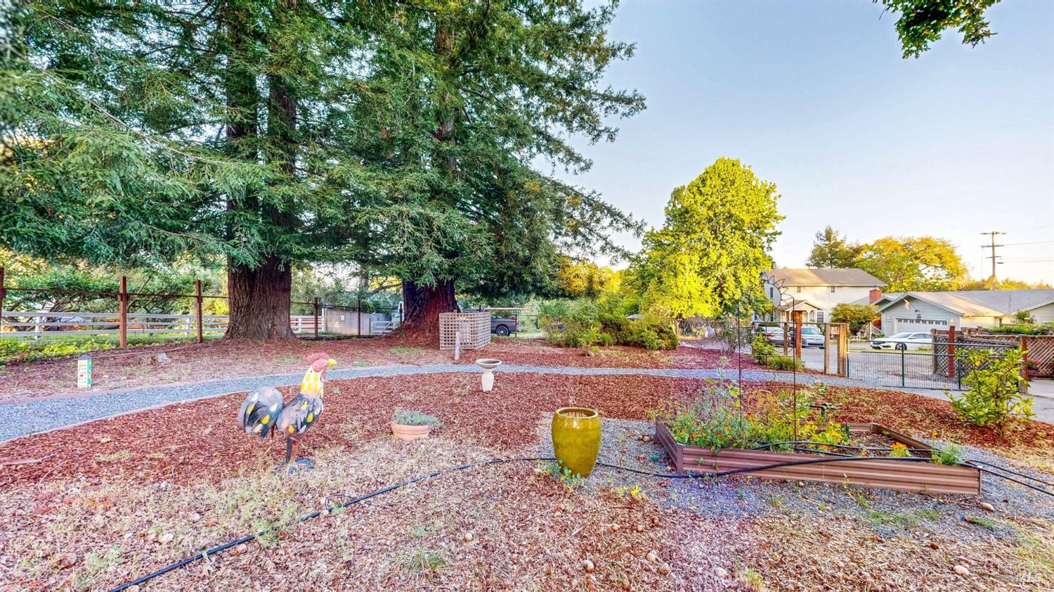 2142 Laguna Road Santa Rosa CA 95401