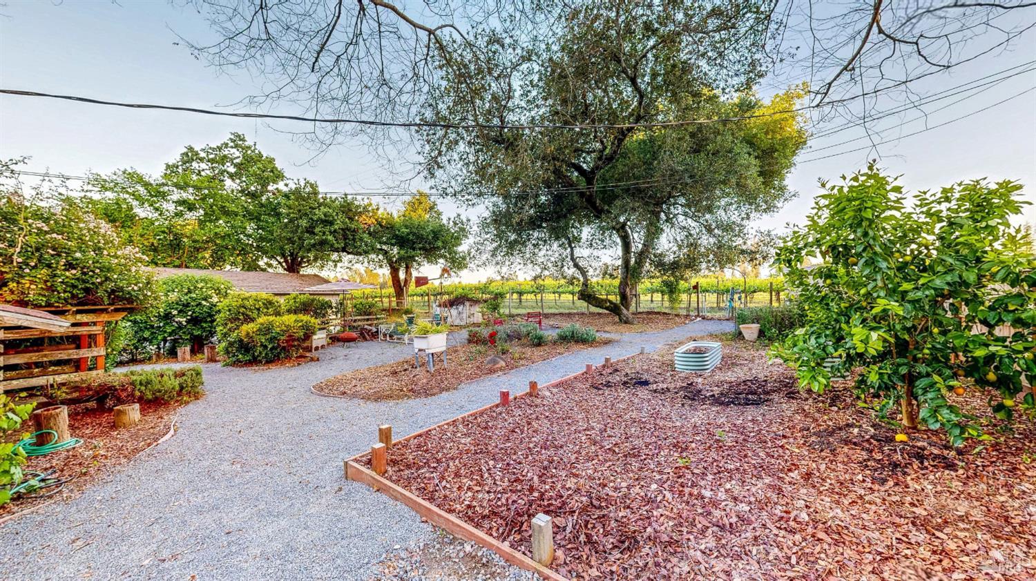 2142 Laguna Road Santa Rosa CA 95401