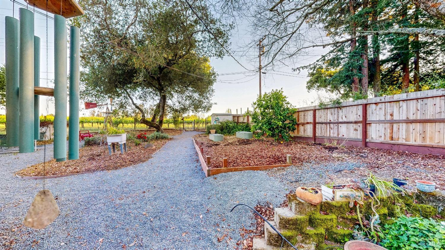 2142 Laguna Road Santa Rosa CA 95401