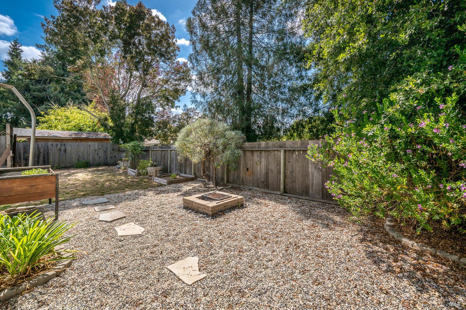 971 Estes Drive Santa Rosa CA 95409