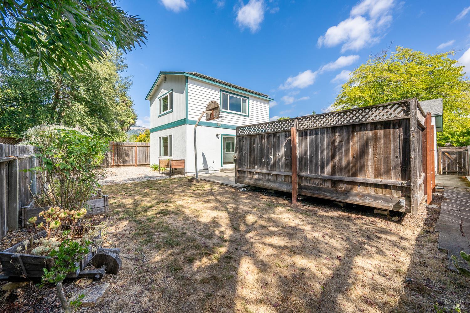 971 Estes Drive Santa Rosa CA 95409