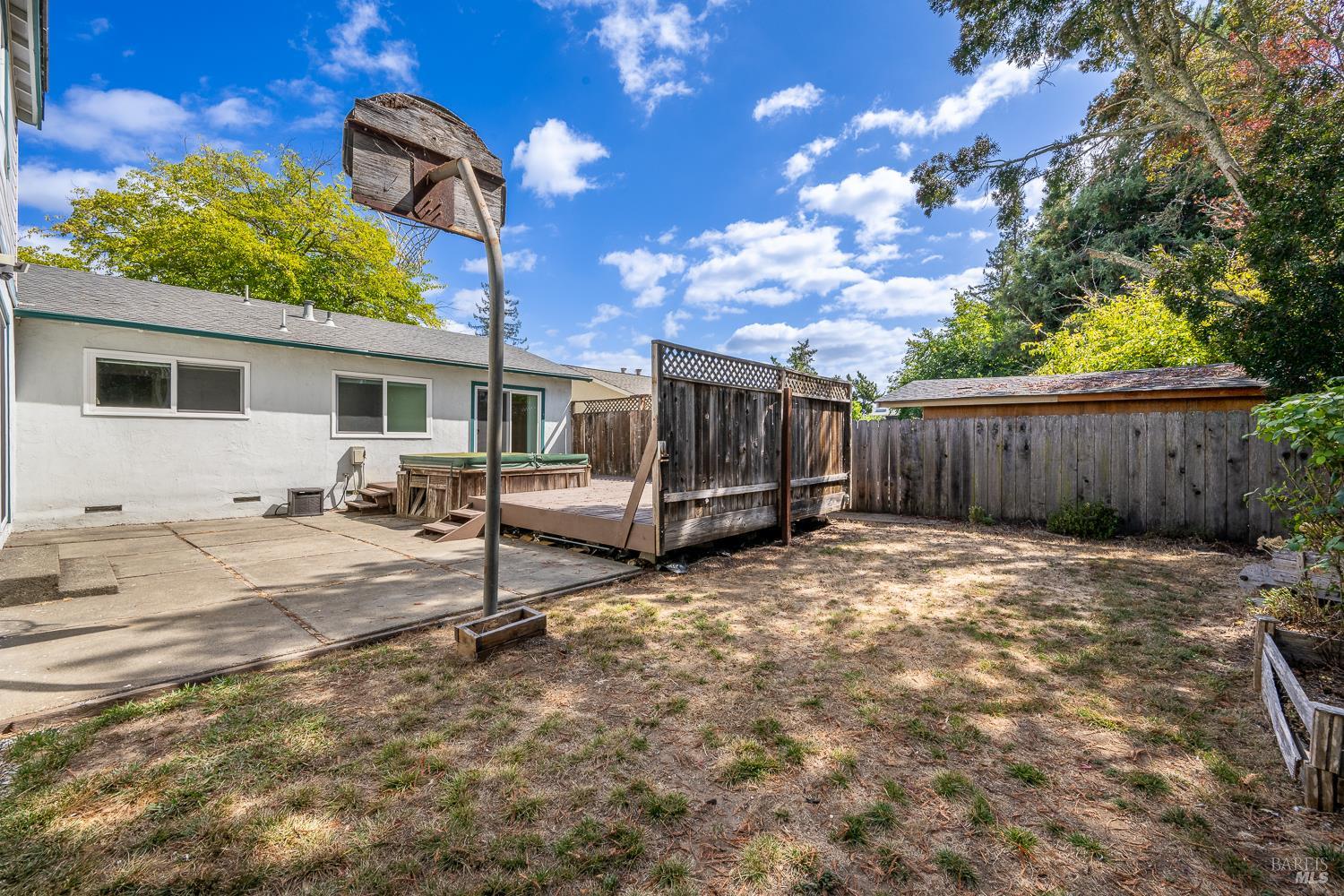 971 Estes Drive Santa Rosa CA 95409