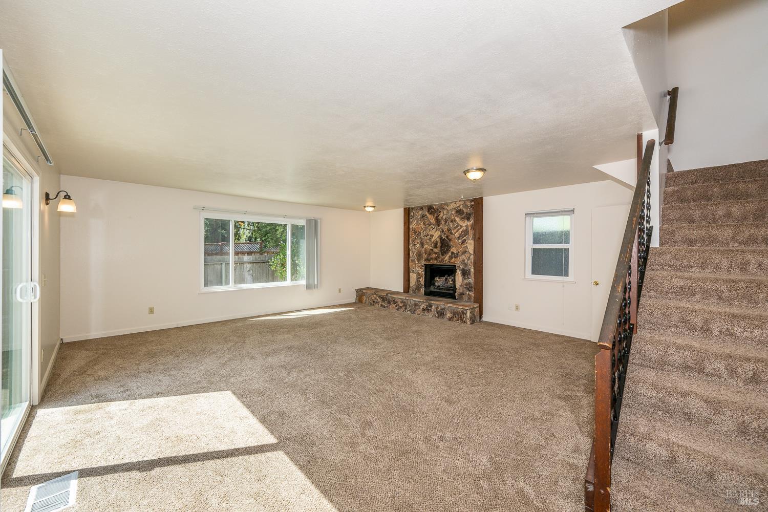 971 Estes Drive Santa Rosa CA 95409