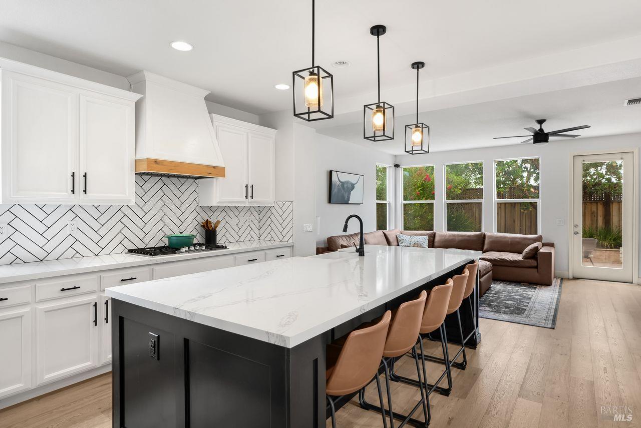 374 Decanter Circle Windsor CA 95492