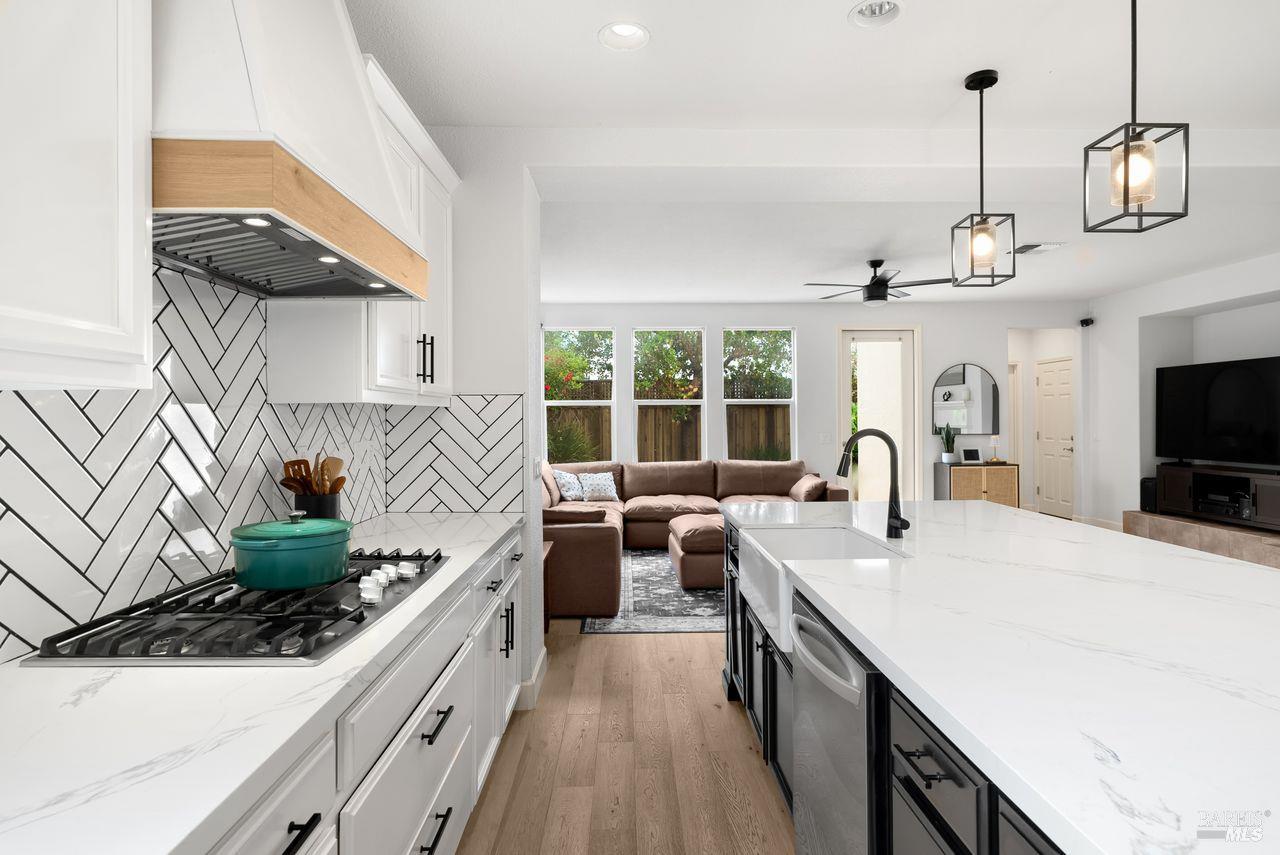 374 Decanter Circle Windsor CA 95492