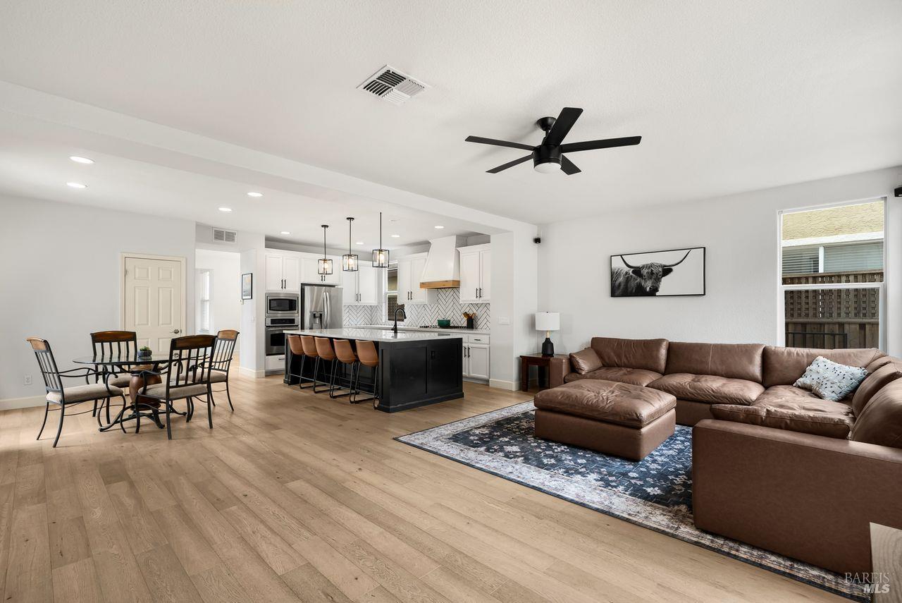 374 Decanter Circle Windsor CA 95492