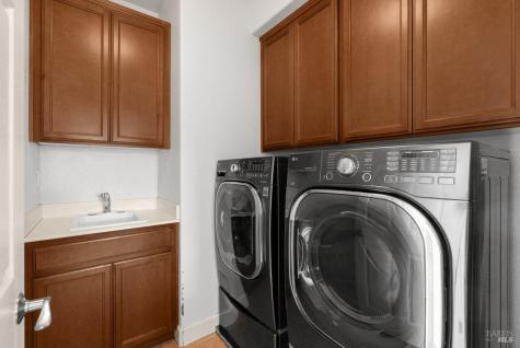 374 Decanter Circle Windsor CA 95492
