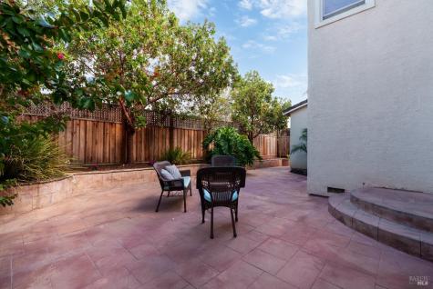 374 Decanter Circle Windsor CA 95492