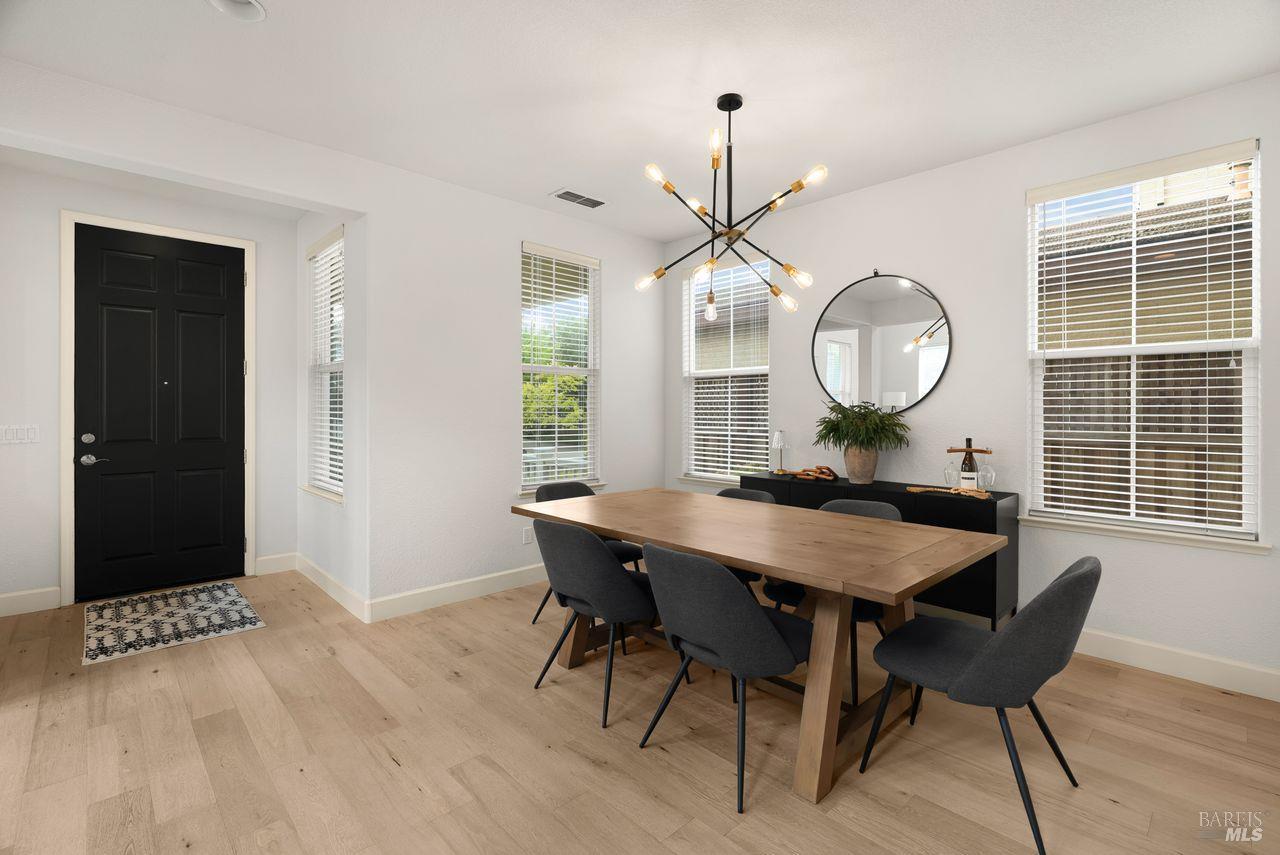 374 Decanter Circle Windsor CA 95492