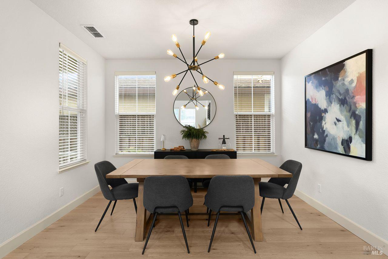 374 Decanter Circle Windsor CA 95492