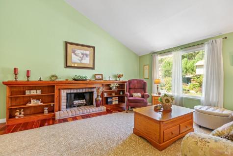 525 Malobar Drive Novato CA 94945