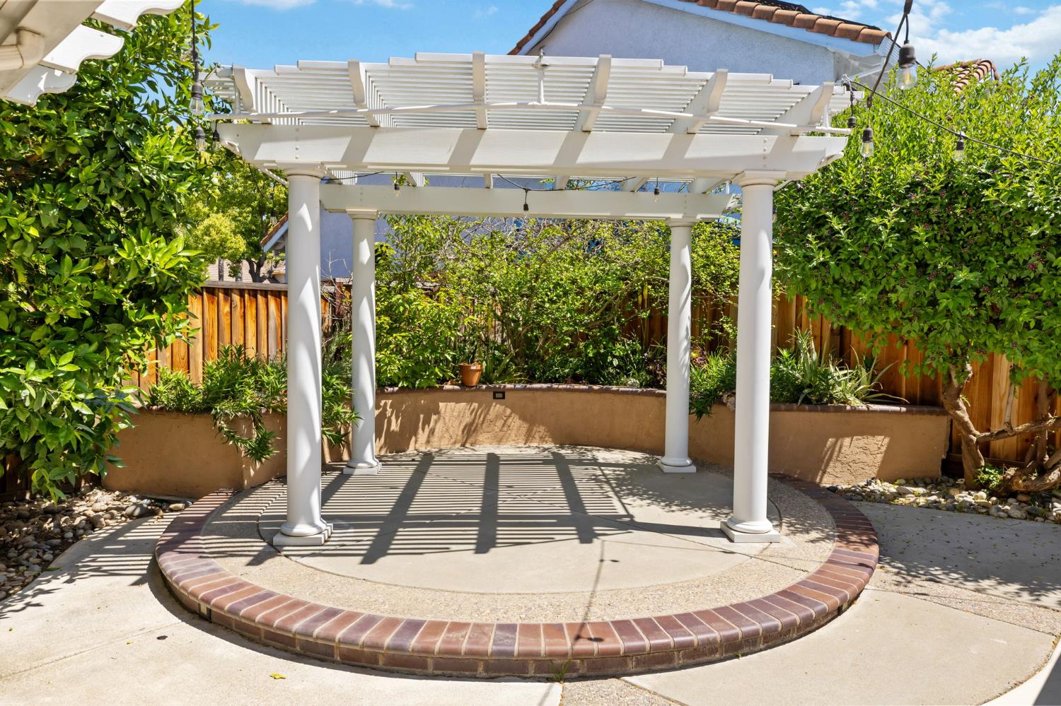 1826 Pelican Court Tracy CA 95376