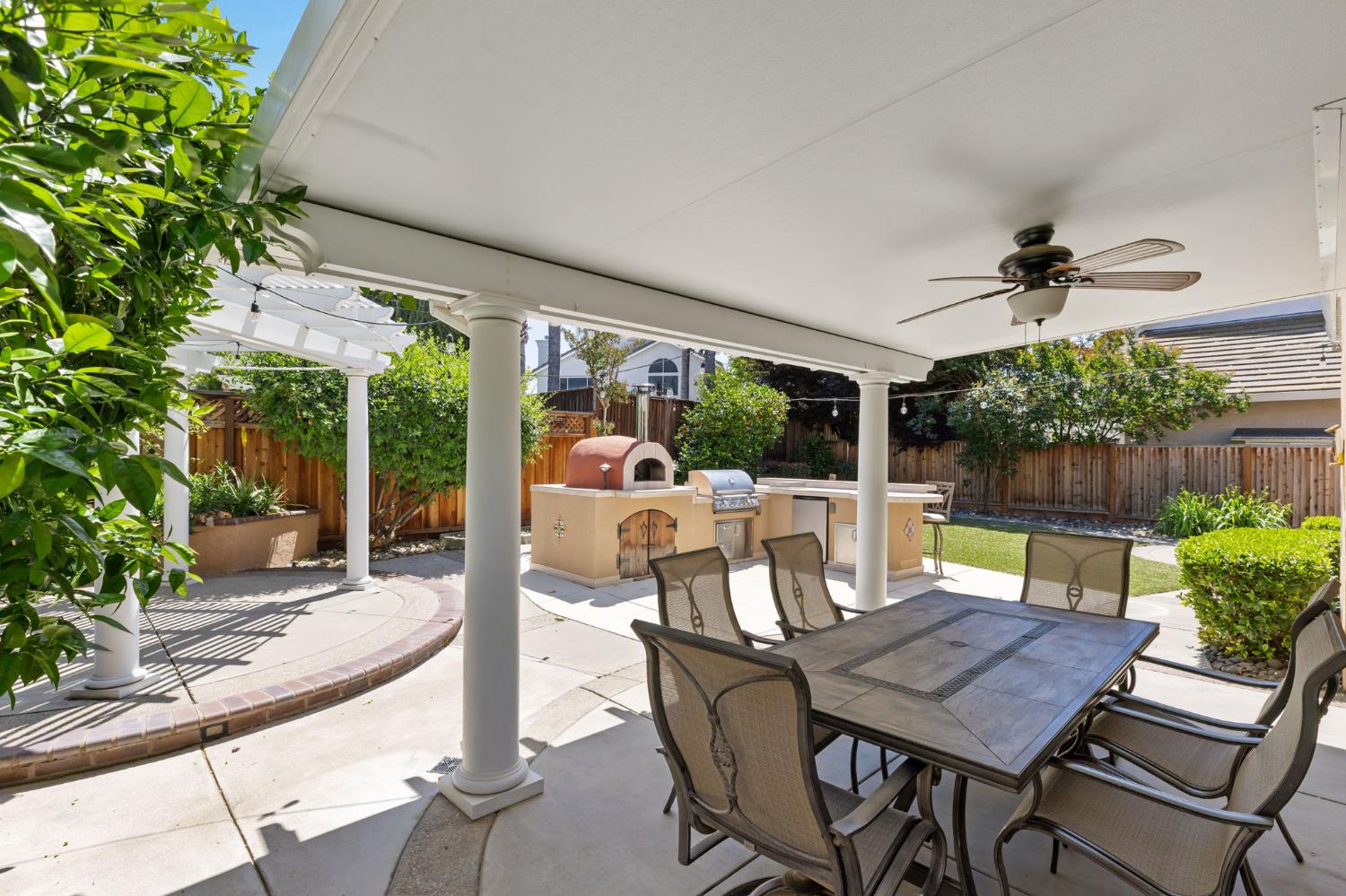 1826 Pelican Court Tracy CA 95376