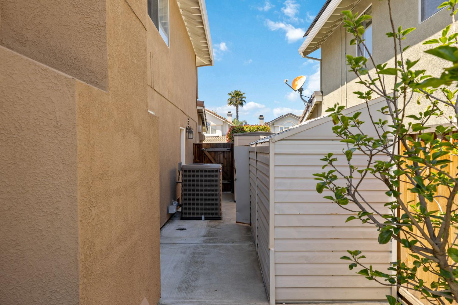 1826 Pelican Court Tracy CA 95376
