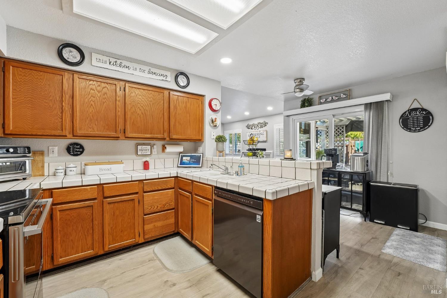 1102 Charter Lane Fairfield CA 94533