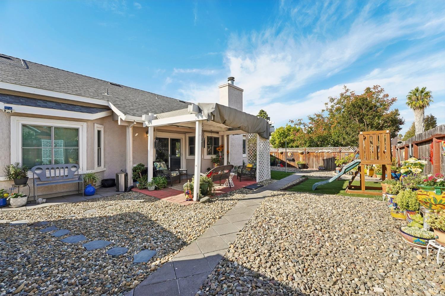 1102 Charter Lane Fairfield CA 94533