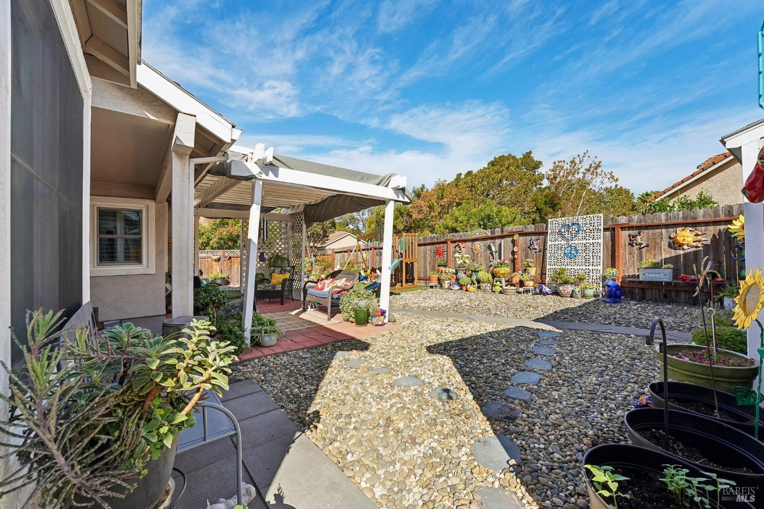 1102 Charter Lane Fairfield CA 94533