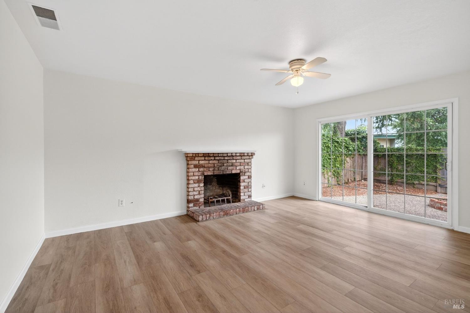 281 Meadowood Lane Sonoma CA 95476