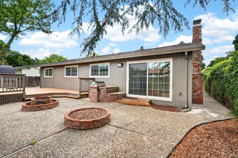 281 Meadowood Lane Sonoma CA 95476