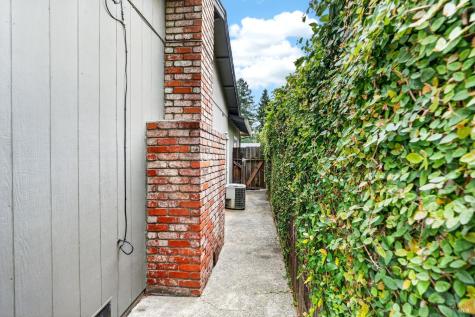 281 Meadowood Lane Sonoma CA 95476