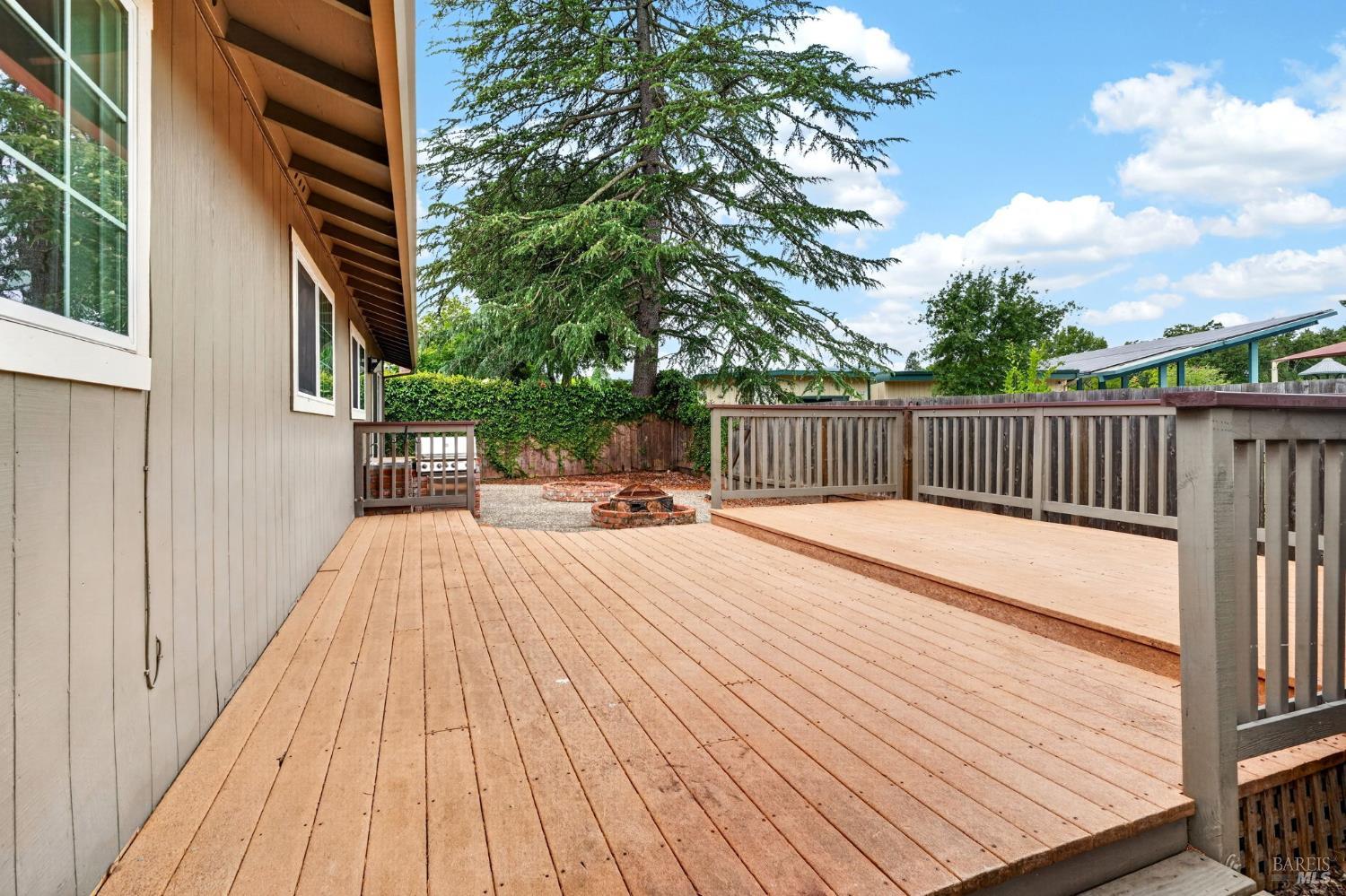 281 Meadowood Lane Sonoma CA 95476