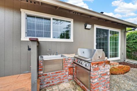 281 Meadowood Lane Sonoma CA 95476