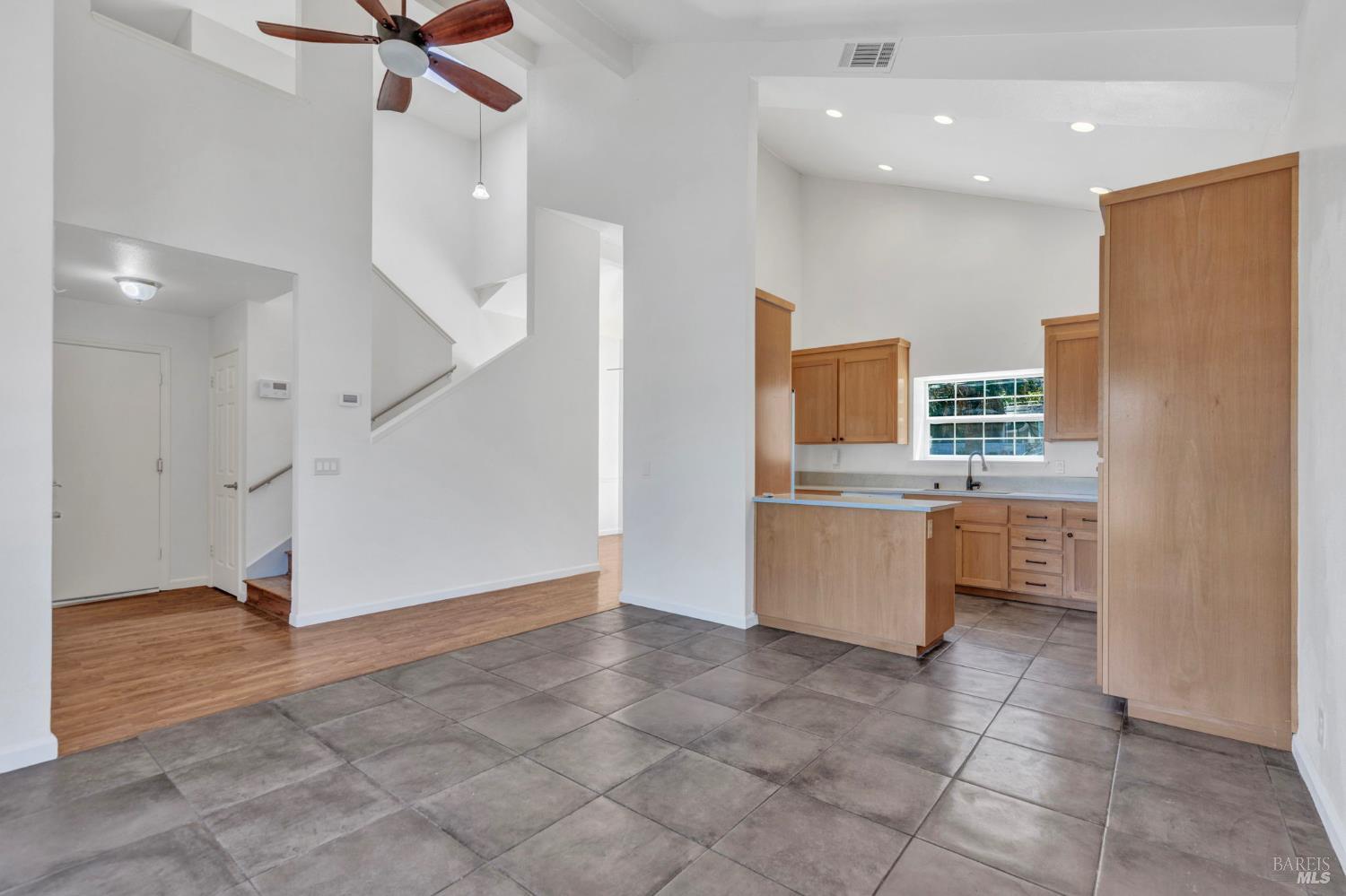 371 Woodstock Circle Vacaville CA 95687