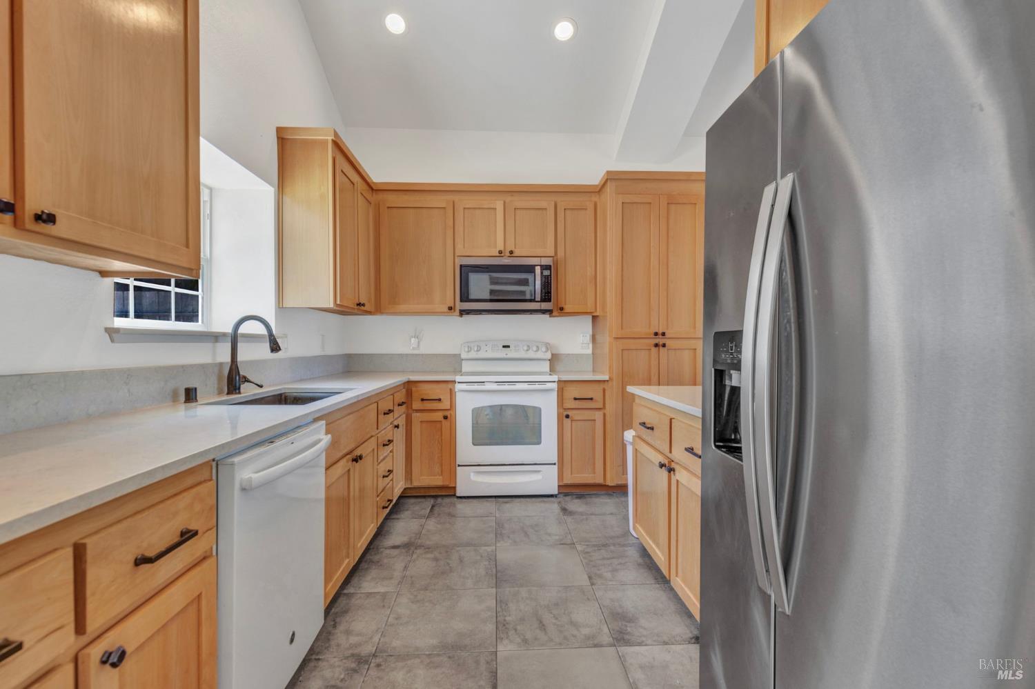 371 Woodstock Circle Vacaville CA 95687