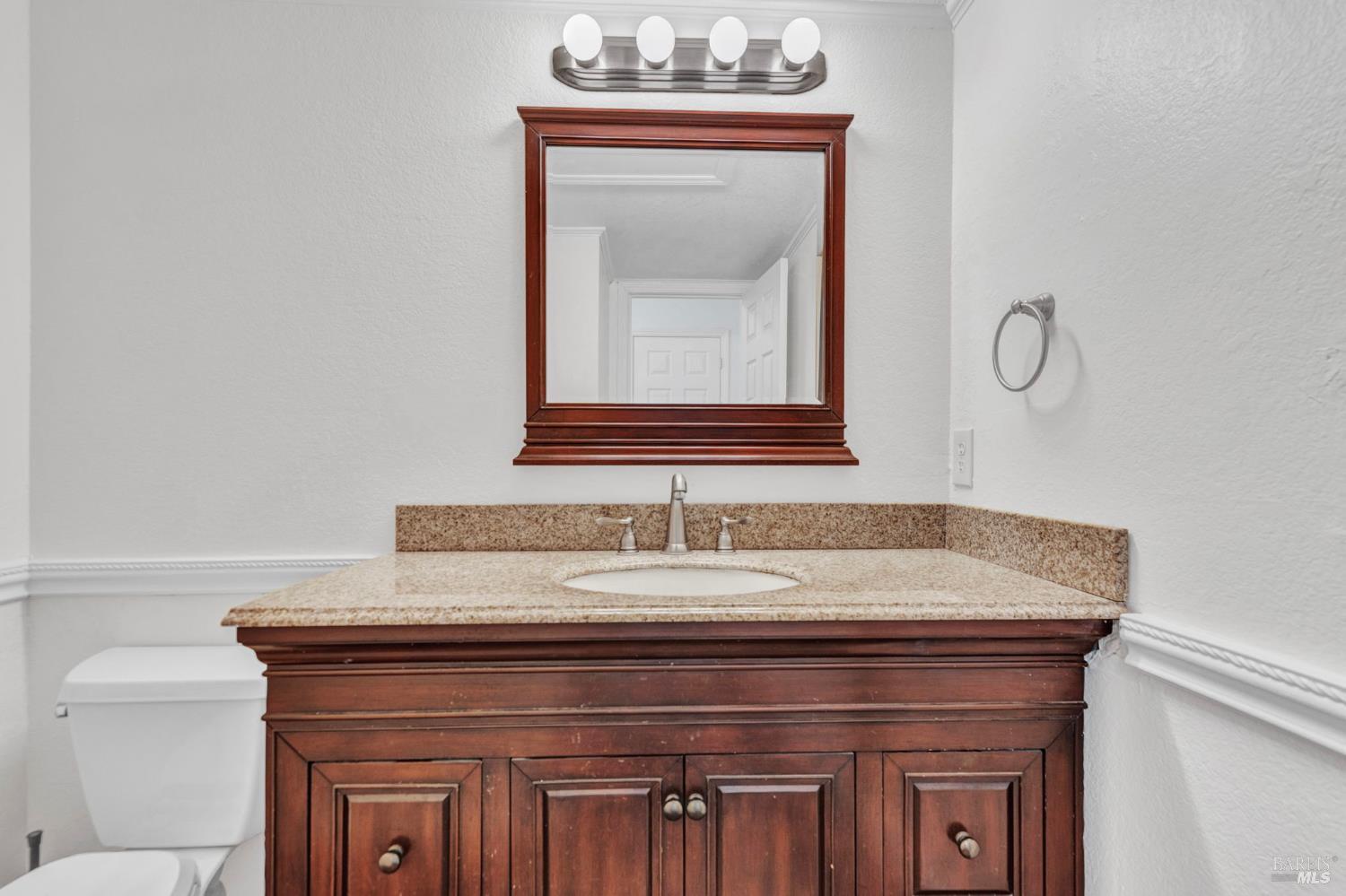 371 Woodstock Circle Vacaville CA 95687