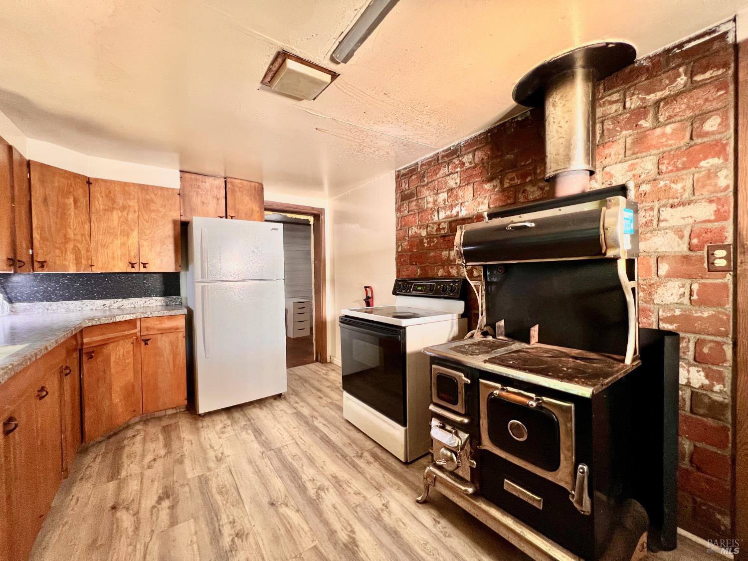 308 Coast Street Willits CA 95490