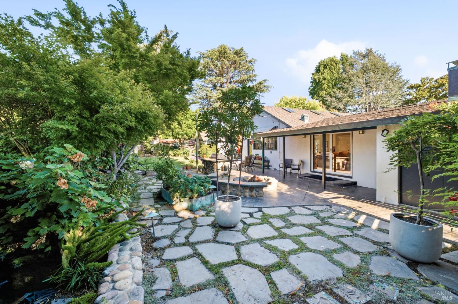 802 Via Palo Linda Fairfield CA 94534