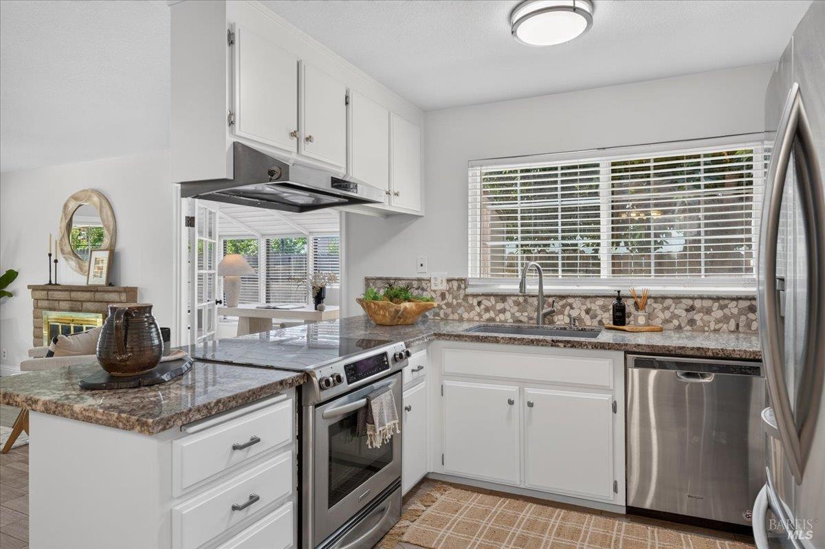 820 N Almond Street Dixon CA 95620