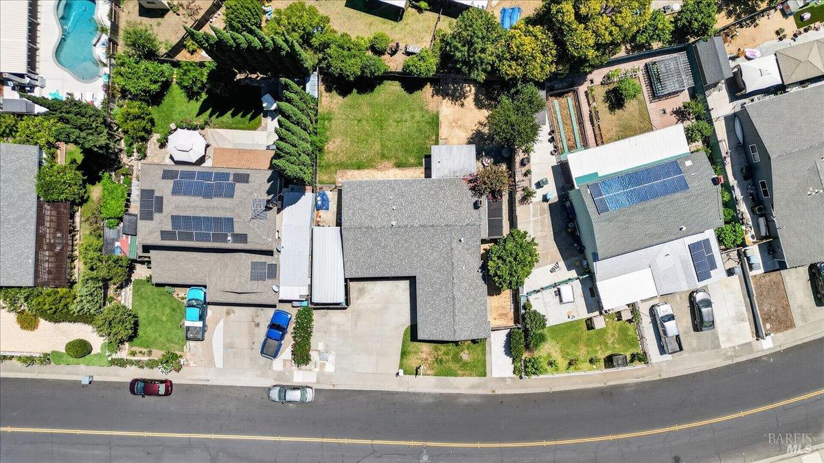 820 N Almond Street Dixon CA 95620