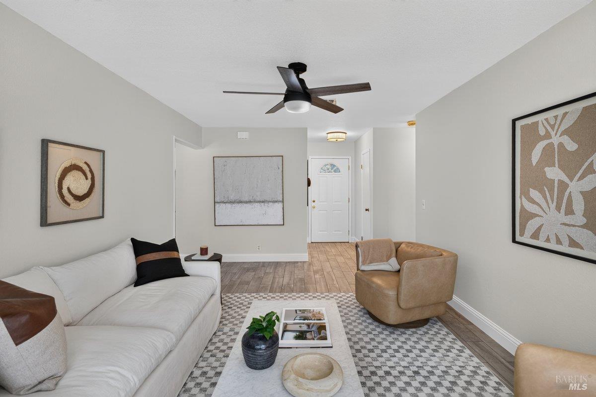 820 N Almond Street Dixon CA 95620