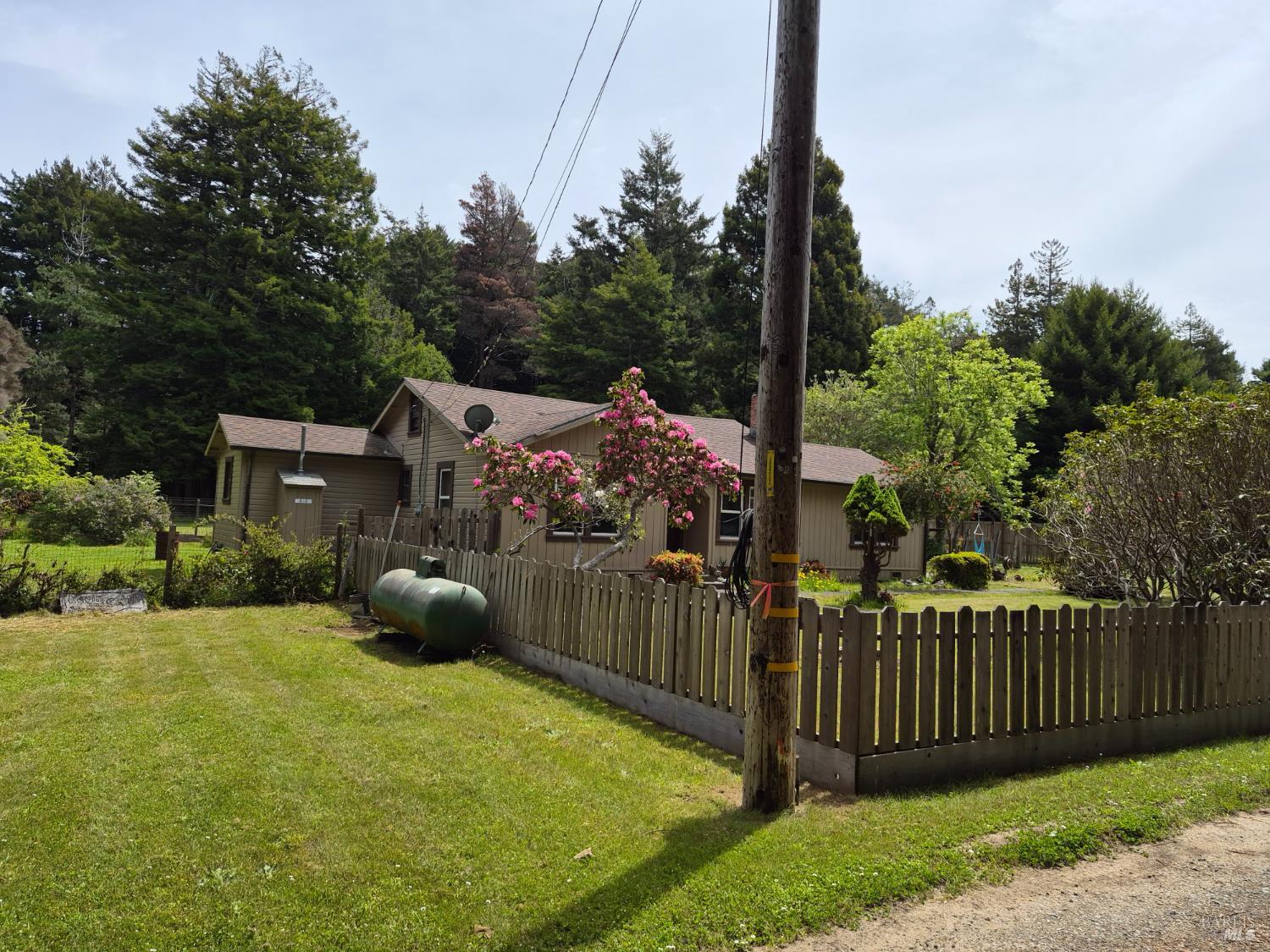 20301 Lyta Way Fort Bragg CA 95437