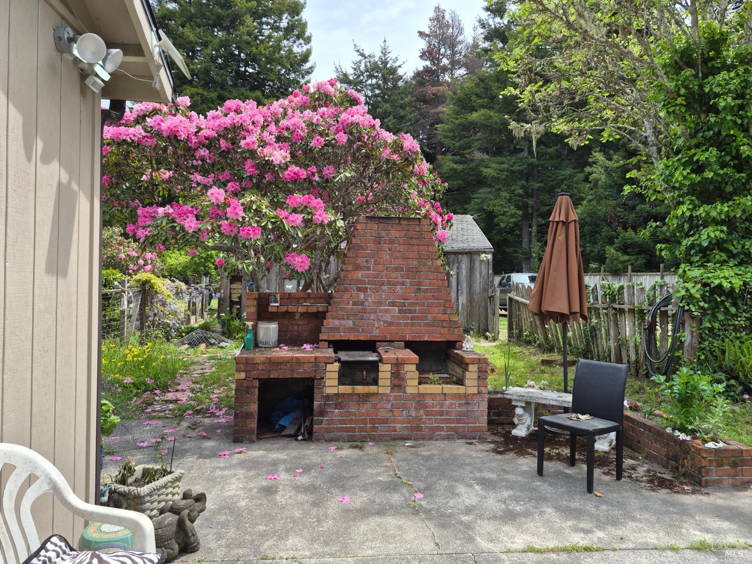 20301 Lyta Way Fort Bragg CA 95437