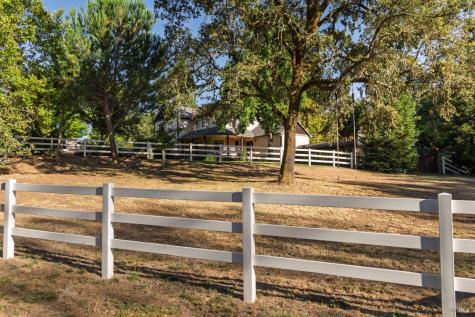 6501 Ellen Lane Forestville CA 95436