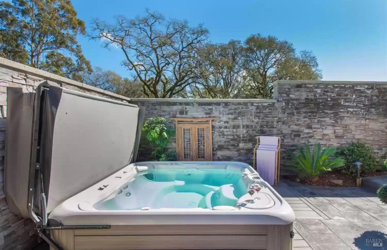 4588 Bennett Valley Road Santa Rosa CA 95404