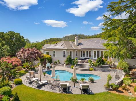 4588 Bennett Valley Road Santa Rosa CA 95404