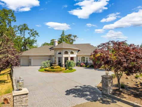4588 Bennett Valley Road Santa Rosa CA 95404