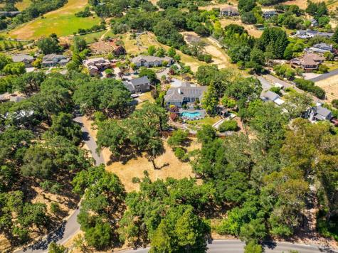4588 Bennett Valley Road Santa Rosa CA 95404