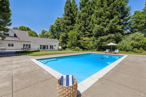 9300 Mervin Avenue Kenwood CA 95452
