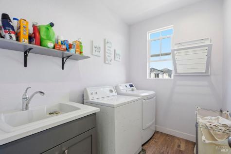1617 Sorrel Street Santa Rosa CA 95403