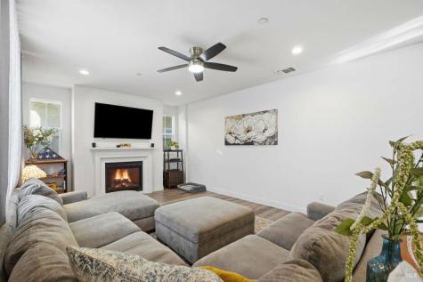 1617 Sorrel Street Santa Rosa CA 95403
